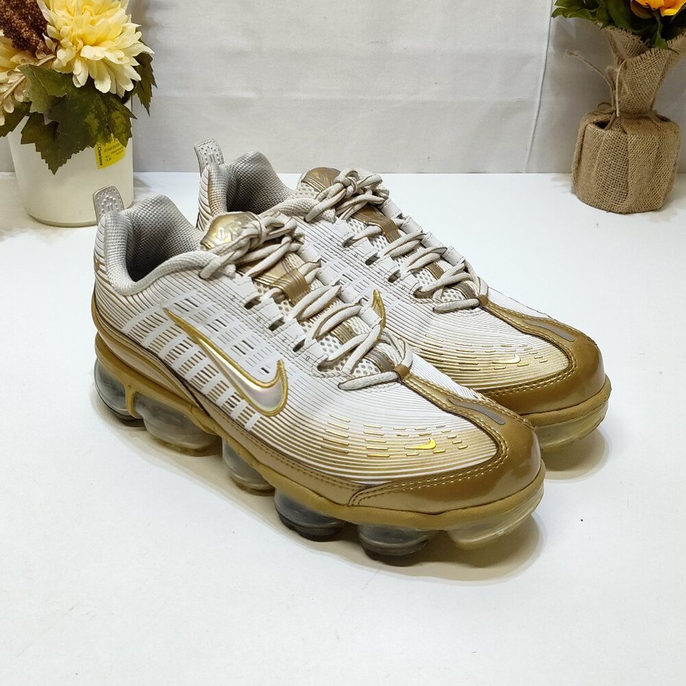 Nike Air Vapormax 360 Sneakers CK9671-101 Metallic Gold WMNS US 9 / EUR 42.5 EUC